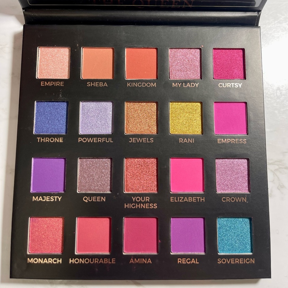 Eloise Beauty The Queen Eyeshadow Palette (NEW)